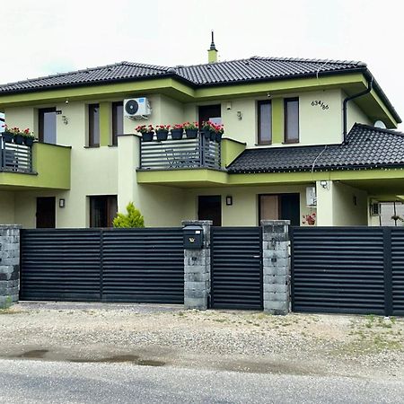Apartmany Zeleny Dom Podhájska Buitenkant foto